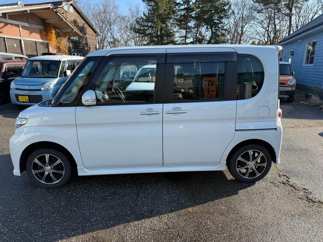 タント カスタムＸ　４ＷＤ（13枚目）