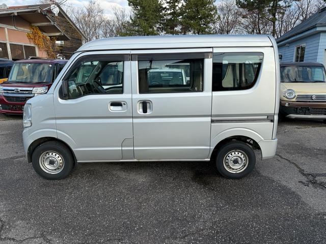 NV100クリッパーバン DX 4WD(10枚目)