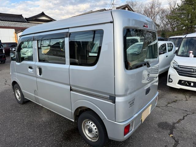 NV100クリッパーバン DX 4WD(16枚目)