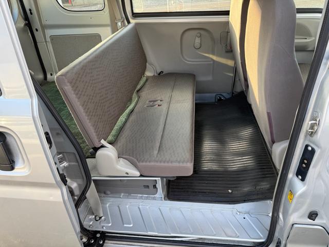 NV100クリッパーバン DX 4WD(20枚目)