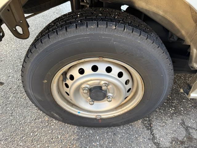 NV100クリッパーバン DX 4WD(27枚目)