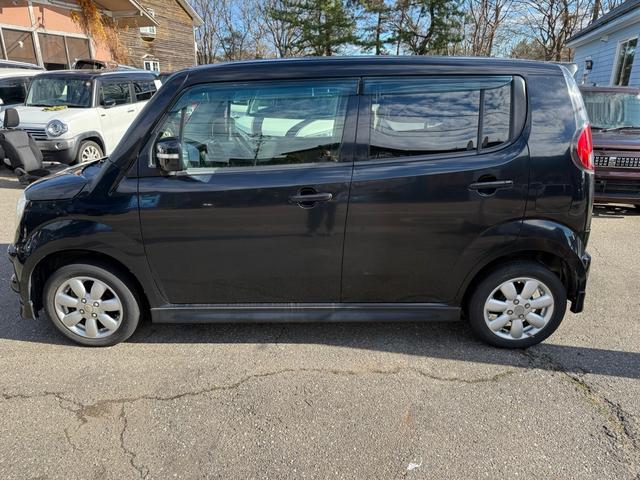 モコ Ｇ　ＦＯＵＲ　エアロスタイル　４ＷＤ　ターボ（9枚目）