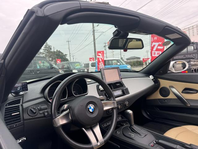 Ｚ４ ロードスター３．０ｓｉ　左ハンドル　ＨＤＤナビ　Ｂｌｕｅｔｏｏｔｈ　レーダー探知機　Ｂセンサー　ＷＯＲＫ１８アルミ　ＫＷ車高調　アーキュレイマフラー　リアウィング　ハーフスポイラー　レザーシート車内オゾン除菌抗菌クリーニング（48枚目）