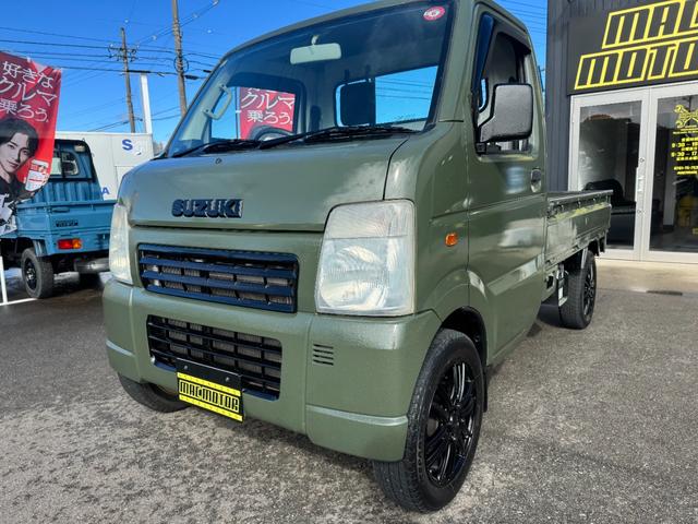 キャリイトラック ＫＵ　４ＷＤ　オートマ　エアコン　パワステＭＡＣカスタム２トンカラー　カスタム１４ＡＷ　Ｆバンパー塗分　新品ＬＥＤライト　新品テール　オリジナルエンブレム　Ｆバンパーチップ塗装　車内オゾン除菌クリーニング（4枚目）