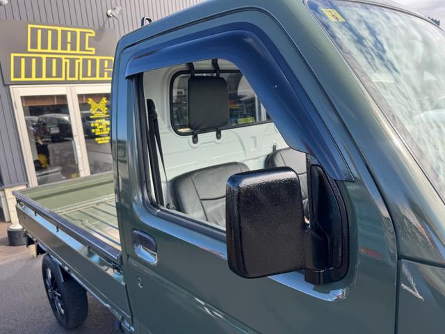 キャリイトラック ＫＵ　４ＷＤ　オートマ　エアコン　パワステＭＡＣカスタム２トンカラー　カスタム１４ＡＷ　Ｆバンパー塗分　新品ＬＥＤライト　新品テール　オリジナルエンブレム　Ｆバンパーチップ塗装　車内オゾン除菌クリーニング（15枚目）