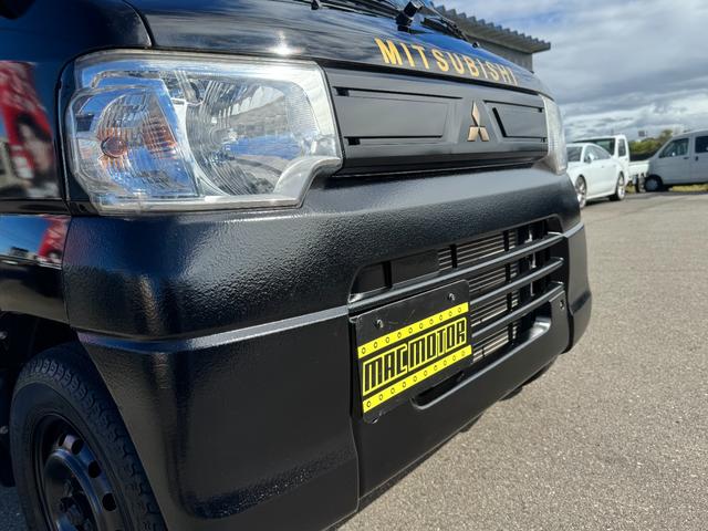 ミニキャブトラック 　ＪＡスーパーカスタム　４ＷＤ　エアコン　パワステ　５ＭＴ　ＭＡＣカスタム２トンカラー　新品シートカバー　新品ＬＥＤライト　オリジナルエンブレム　Ｆバンパーチップ塗装　車内オゾン除菌クリーニング（12枚目）