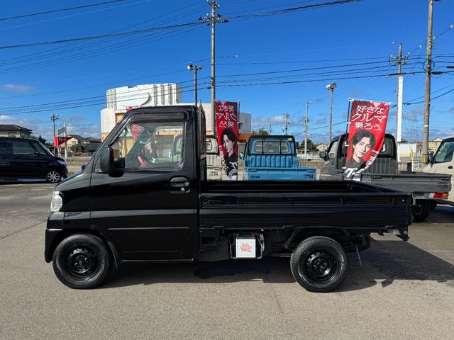 ミニキャブトラック 　ＪＡスーパーカスタム　４ＷＤ　エアコン　パワステ　５ＭＴ　ＭＡＣカスタム２トンカラー　新品シートカバー　新品ＬＥＤライト　オリジナルエンブレム　Ｆバンパーチップ塗装　車内オゾン除菌クリーニング（17枚目）