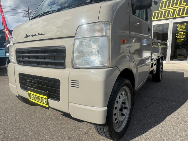 キャリイトラック KC 4WD 5MT エアコン パワステ MACカスタム2トン オーディオパック装備 カスタム14インチ鉄チン 新品LEDライト シートカバー レトロエンブレムカッティング グリル塗分け 車内クリーニング(11枚目)