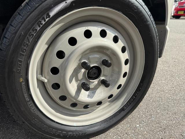 キャリイトラック KC 4WD 5MT エアコン パワステ MACカスタム2トン オーディオパック装備 カスタム14インチ鉄チン 新品LEDライト シートカバー レトロエンブレムカッティング グリル塗分け 車内クリーニング(24枚目)