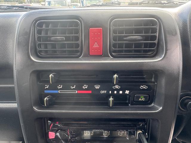 キャリイトラック KC 4WD 5MT エアコン パワステ MACカスタム2トン オーディオパック装備 カスタム14インチ鉄チン 新品LEDライト シートカバー レトロエンブレムカッティング グリル塗分け 車内クリーニング(42枚目)