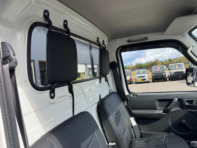 キャリイトラック KC 4WD 5MT エアコン パワステ MACカスタム2トン オーディオパック装備 カスタム14インチ鉄チン 新品LEDライト シートカバー レトロエンブレムカッティング グリル塗分け 車内クリーニング(50枚目)