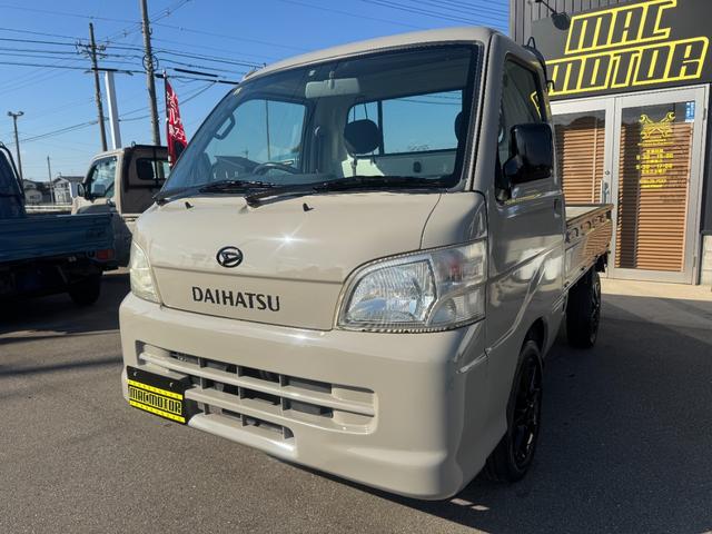 ４ＷＤ　エアコン　パワステ　５ＭＴ　ＭＡＣカスタム２トンカラー　新品ＬＥＤライト　シートカバー　ＥＴＣ　カスタム１４ＡＷ　オリジナルエンブレム　Ｆバンパー同色　車内オゾン除菌クリーニング