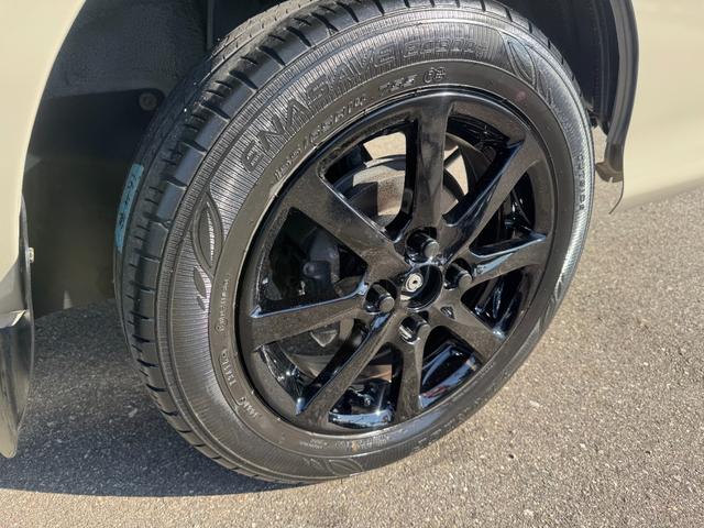 ４ＷＤ　エアコン　パワステ　５ＭＴ　ＭＡＣカスタム２トンカラー　新品ＬＥＤライト　シートカバー　ＥＴＣ　カスタム１４ＡＷ　オリジナルエンブレム　Ｆバンパー同色　車内オゾン除菌クリーニング