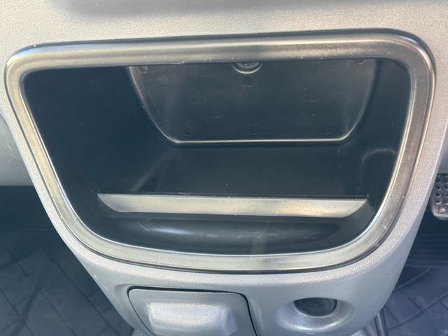 ４ＷＤ　エアコン　パワステ　５ＭＴ　ＭＡＣカスタム２トンカラー　新品ＬＥＤライト　シートカバー　ＥＴＣ　カスタム１４ＡＷ　オリジナルエンブレム　Ｆバンパー同色　車内オゾン除菌クリーニング