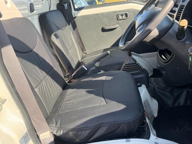 ４ＷＤ　エアコン　パワステ　５ＭＴ　ＭＡＣカスタム２トンカラー　新品ＬＥＤライト　シートカバー　ＥＴＣ　カスタム１４ＡＷ　オリジナルエンブレム　Ｆバンパー同色　車内オゾン除菌クリーニング