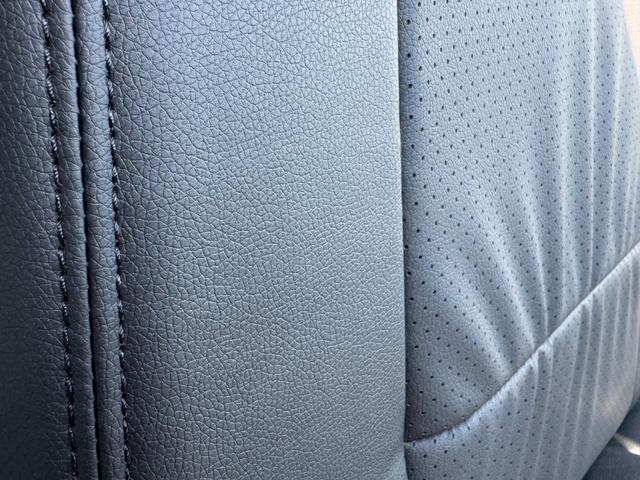 ４ＷＤ　エアコン　パワステ　５ＭＴ　ＭＡＣカスタム２トンカラー　新品ＬＥＤライト　シートカバー　ＥＴＣ　カスタム１４ＡＷ　オリジナルエンブレム　Ｆバンパー同色　車内オゾン除菌クリーニング