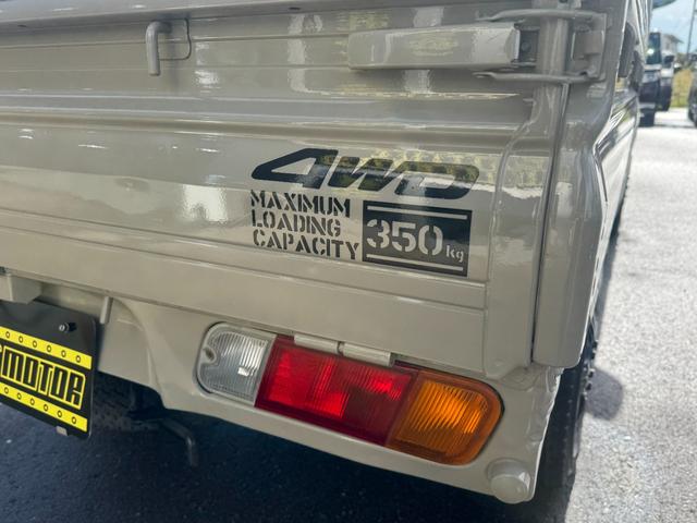 ミニキャブトラック Ｖタイプ　４ＷＤ　５ＭＴ　エアコン　パワステ　ＭＡＣカスタムプレミアム２トンカラー　社外１３ＡＷ　新品シートカバー　ＬＥＤヘッドライト　オリジナルエンブレム　車内オゾン除菌クリーニング（22枚目）