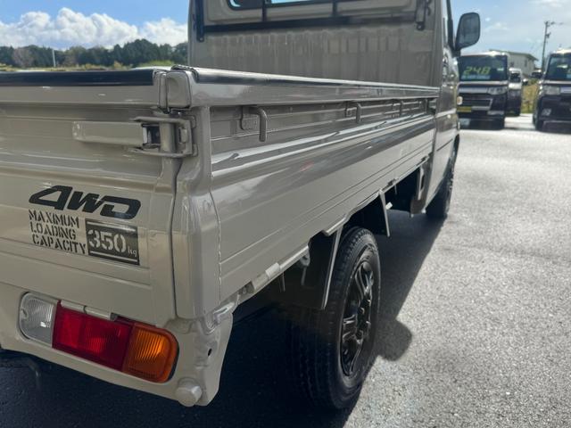 ミニキャブトラック Ｖタイプ　４ＷＤ　５ＭＴ　エアコン　パワステ　ＭＡＣカスタムプレミアム２トンカラー　社外１３ＡＷ　新品シートカバー　ＬＥＤヘッドライト　オリジナルエンブレム　車内オゾン除菌クリーニング（24枚目）