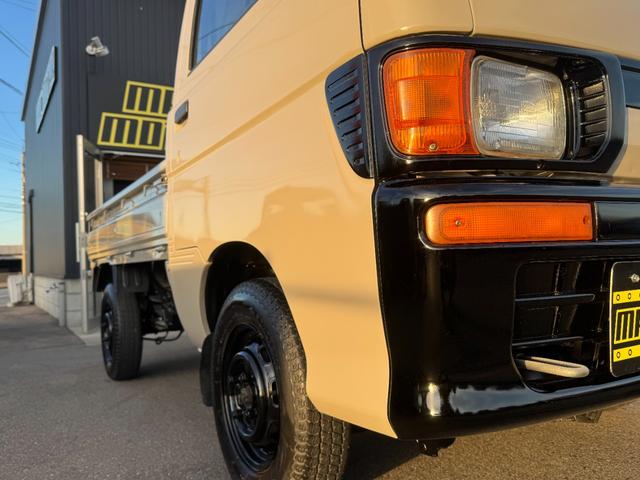 ハイゼットトラック 天晴 4WD HiLOW切替 5MT MACカスタム2トンカラー ベージュグレー バイザーミラー鉄チンブラック オリジナルエンブレム 車内抗菌オゾン除菌クリーニング(9枚目)