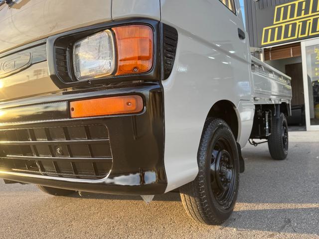 ハイゼットトラック 天晴 4WD HiLOW切替 5MT MACカスタム2トンカラー ベージュグレー バイザーミラー鉄チンブラック オリジナルエンブレム 車内抗菌オゾン除菌クリーニング(10枚目)