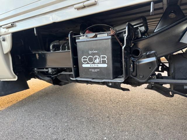 ハイゼットトラック 天晴 4WD HiLOW切替 5MT MACカスタム2トンカラー ベージュグレー バイザーミラー鉄チンブラック オリジナルエンブレム 車内抗菌オゾン除菌クリーニング(31枚目)