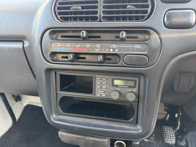 ハイゼットトラック 天晴 4WD HiLOW切替 5MT MACカスタム2トンカラー ベージュグレー バイザーミラー鉄チンブラック オリジナルエンブレム 車内抗菌オゾン除菌クリーニング(37枚目)
