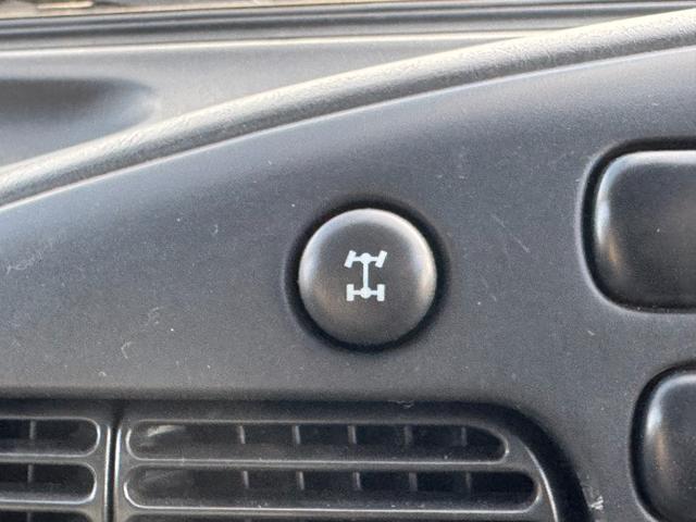ハイゼットトラック 天晴 4WD HiLOW切替 5MT MACカスタム2トンカラー ベージュグレー バイザーミラー鉄チンブラック オリジナルエンブレム 車内抗菌オゾン除菌クリーニング(39枚目)