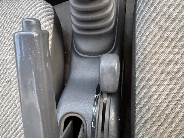 ハイゼットトラック 天晴 4WD HiLOW切替 5MT MACカスタム2トンカラー ベージュグレー バイザーミラー鉄チンブラック オリジナルエンブレム 車内抗菌オゾン除菌クリーニング(41枚目)