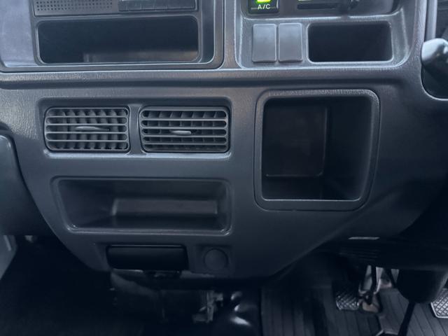 サンバートラック ＴＢ　４ＷＤ　エアコン　パワステ　５速ミッション　３方開　車内オゾン除菌抗菌クリーニング　キャビン　ヘッドライトコーティング（46枚目）