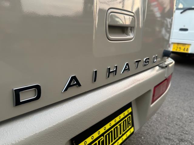 ハイゼットカーゴ デッキバン　４ＷＤ　オートマ　パワステ　ＭＡＣカスタム２トンカラー　アトレーフェイス加工　新品Ｈ／ＬポジションＬＥＤライト　ワンセグＮＡＶＩＢｌｕｅｔｏｏｔｈ　パーツラプター塗装　新シートカバー　バイザー　マット（23枚目）