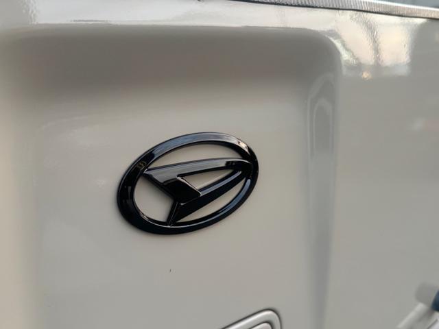 ハイゼットカーゴ デッキバン　４ＷＤ　オートマ　パワステ　ＭＡＣカスタム２トンカラー　アトレーフェイス加工　新品Ｈ／ＬポジションＬＥＤライト　ワンセグＮＡＶＩＢｌｕｅｔｏｏｔｈ　パーツラプター塗装　新シートカバー　バイザー　マット（24枚目）