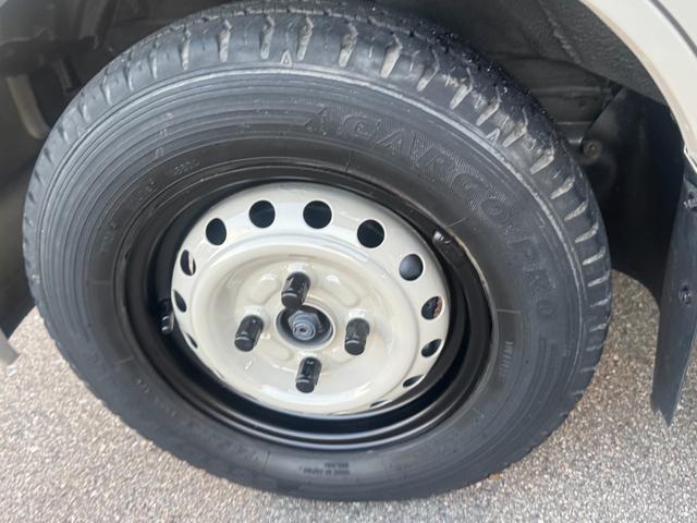 ハイゼットカーゴ デッキバン　４ＷＤ　オートマ　パワステ　ＭＡＣカスタム２トンカラー　アトレーフェイス加工　新品Ｈ／ＬポジションＬＥＤライト　ワンセグＮＡＶＩＢｌｕｅｔｏｏｔｈ　パーツラプター塗装　新シートカバー　バイザー　マット（34枚目）