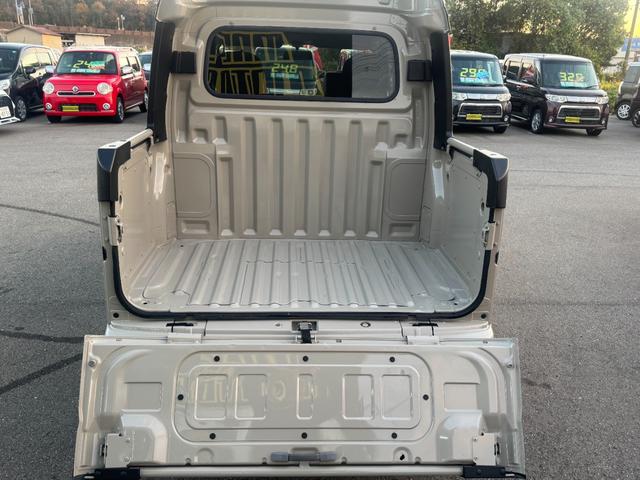 ハイゼットカーゴ デッキバン　４ＷＤ　オートマ　パワステ　ＭＡＣカスタム２トンカラー　アトレーフェイス加工　新品Ｈ／ＬポジションＬＥＤライト　ワンセグＮＡＶＩＢｌｕｅｔｏｏｔｈ　パーツラプター塗装　新シートカバー　バイザー　マット（35枚目）