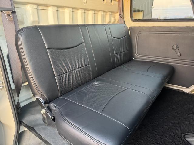 ハイゼットカーゴ デッキバン　４ＷＤ　オートマ　パワステ　ＭＡＣカスタム２トンカラー　アトレーフェイス加工　新品Ｈ／ＬポジションＬＥＤライト　ワンセグＮＡＶＩＢｌｕｅｔｏｏｔｈ　パーツラプター塗装　新シートカバー　バイザー　マット（47枚目）