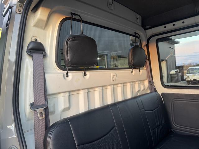 ハイゼットカーゴ デッキバン　４ＷＤ　オートマ　パワステ　ＭＡＣカスタム２トンカラー　アトレーフェイス加工　新品Ｈ／ＬポジションＬＥＤライト　ワンセグＮＡＶＩＢｌｕｅｔｏｏｔｈ　パーツラプター塗装　新シートカバー　バイザー　マット（48枚目）