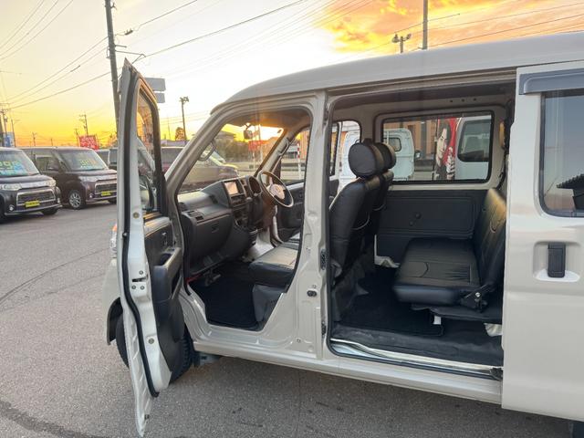 ハイゼットカーゴ デッキバン　４ＷＤ　オートマ　パワステ　ＭＡＣカスタム２トンカラー　アトレーフェイス加工　新品Ｈ／ＬポジションＬＥＤライト　ワンセグＮＡＶＩＢｌｕｅｔｏｏｔｈ　パーツラプター塗装　新シートカバー　バイザー　マット（55枚目）