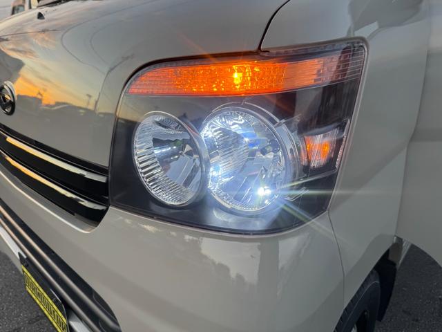 ハイゼットカーゴ デッキバン　４ＷＤ　オートマ　パワステ　ＭＡＣカスタム２トンカラー　アトレーフェイス加工　新品Ｈ／ＬポジションＬＥＤライト　ワンセグＮＡＶＩＢｌｕｅｔｏｏｔｈ　パーツラプター塗装　新シートカバー　バイザー　マット（57枚目）