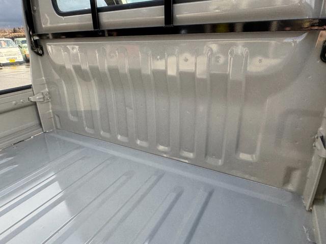 アクティトラック SDX 4WD エアコン パワステ 5MT MACカスタム2トンカラー ホビオスタイル 新品LEDライト F/バンパーチップ塗装 オリジナルエンブレム 車内抗菌オゾン除菌クリーニング(27枚目)