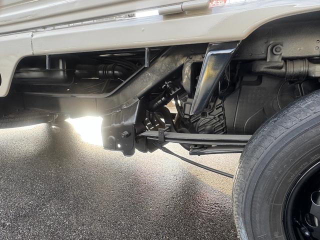 アクティトラック SDX 4WD エアコン パワステ 5MT MACカスタム2トンカラー ホビオスタイル 新品LEDライト F/バンパーチップ塗装 オリジナルエンブレム 車内抗菌オゾン除菌クリーニング(33枚目)