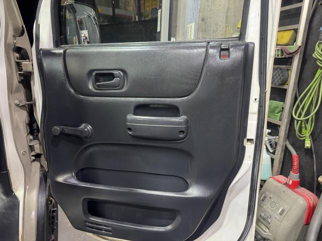 アクティトラック SDX 4WD エアコン パワステ 5MT MACカスタム2トンカラー ホビオスタイル 新品LEDライト F/バンパーチップ塗装 オリジナルエンブレム 車内抗菌オゾン除菌クリーニング(40枚目)