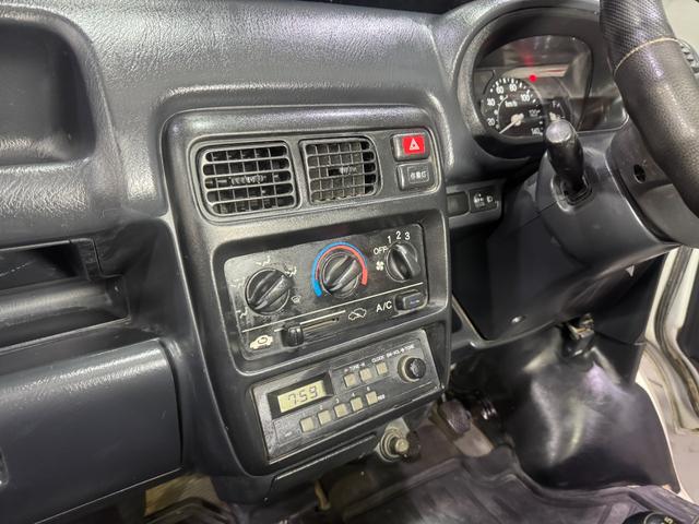 アクティトラック SDX 4WD エアコン パワステ 5MT MACカスタム2トンカラー ホビオスタイル 新品LEDライト F/バンパーチップ塗装 オリジナルエンブレム 車内抗菌オゾン除菌クリーニング(47枚目)