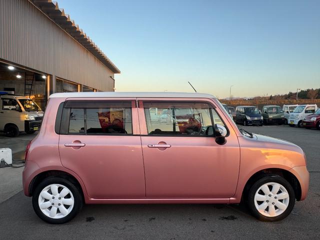 アルトラパン Ｘ　スマートキー２個　プッシュスタート　１４ＡＷ　ＭＡＣカスタム２トンカラー　ピンクホワイト　走行３２０００ｋ　ベンチシート　フルフラット　車内抗菌オゾン除菌クリーニング　車検整備付（21枚目）