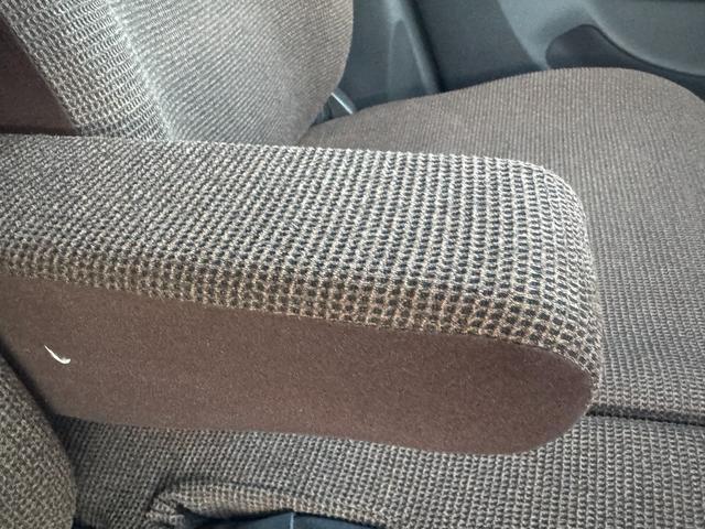 アルトラパン Ｘ　スマートキー２個　プッシュスタート　１４ＡＷ　ＭＡＣカスタム２トンカラー　ピンクホワイト　走行３２０００ｋ　ベンチシート　フルフラット　車内抗菌オゾン除菌クリーニング　車検整備付（41枚目）