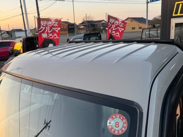 ハイゼットトラック スペシャル　４ＷＤ　エアコン　パワステ　５ＭＴ　ＭＡＣカスタム２トンカラー　１３ＡＷスタットレス　新品ＬＥＤライト　シートカバー　オリジナルエンブレム　Ｆバンパーチップ塗装　車内オゾン除菌クリーニング（9枚目）
