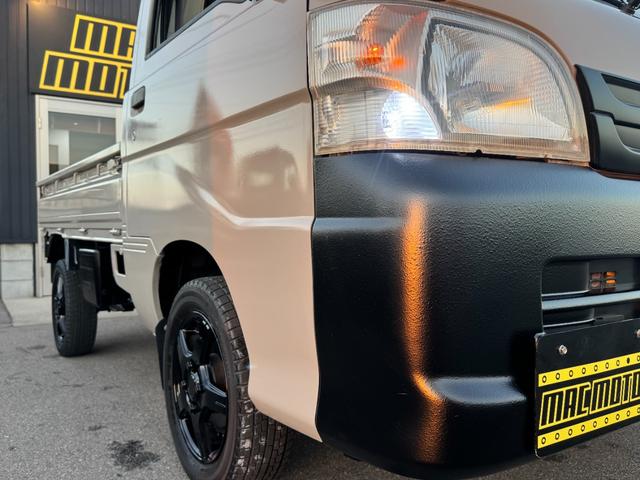 ハイゼットトラック スペシャル　４ＷＤ　エアコン　パワステ　５ＭＴ　ＭＡＣカスタム２トンカラー　１３ＡＷスタットレス　新品ＬＥＤライト　シートカバー　オリジナルエンブレム　Ｆバンパーチップ塗装　車内オゾン除菌クリーニング（12枚目）