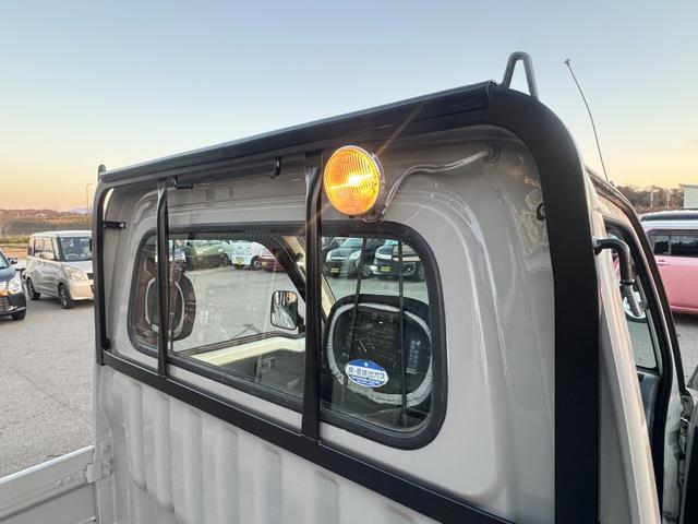 ハイゼットトラック スペシャル　４ＷＤ　エアコン　パワステ　５ＭＴ　ＭＡＣカスタム２トンカラー　１３ＡＷスタットレス　新品ＬＥＤライト　シートカバー　オリジナルエンブレム　Ｆバンパーチップ塗装　車内オゾン除菌クリーニング（30枚目）