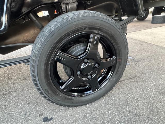 ハイゼットトラック スペシャル　４ＷＤ　エアコン　パワステ　５ＭＴ　ＭＡＣカスタム２トンカラー　１３ＡＷスタットレス　新品ＬＥＤライト　シートカバー　オリジナルエンブレム　Ｆバンパーチップ塗装　車内オゾン除菌クリーニング（41枚目）