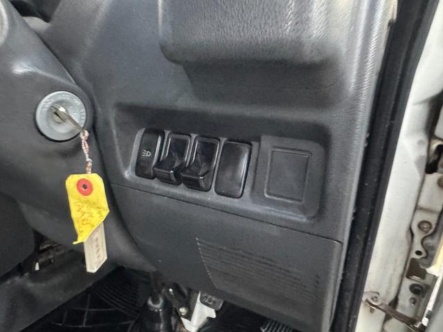 ハイゼットトラック スペシャル　４ＷＤ　エアコン　パワステ　５ＭＴ　ＭＡＣカスタム２トンカラー　１３ＡＷスタットレス　新品ＬＥＤライト　シートカバー　オリジナルエンブレム　Ｆバンパーチップ塗装　車内オゾン除菌クリーニング（45枚目）