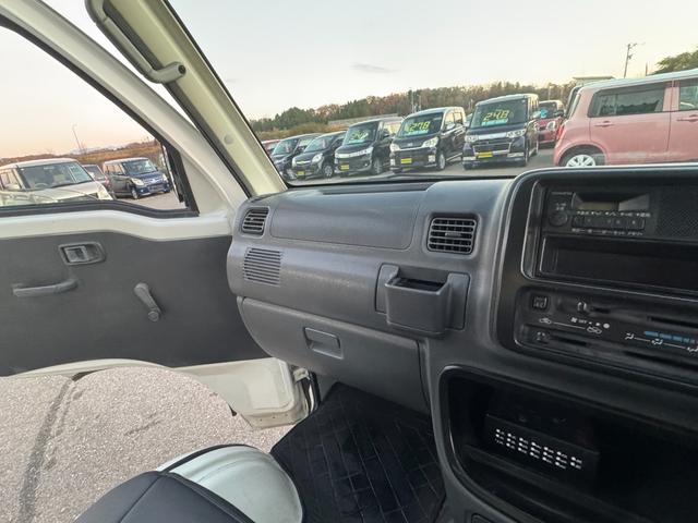 ハイゼットトラック スペシャル　４ＷＤ　エアコン　パワステ　５ＭＴ　ＭＡＣカスタム２トンカラー　１３ＡＷスタットレス　新品ＬＥＤライト　シートカバー　オリジナルエンブレム　Ｆバンパーチップ塗装　車内オゾン除菌クリーニング（48枚目）