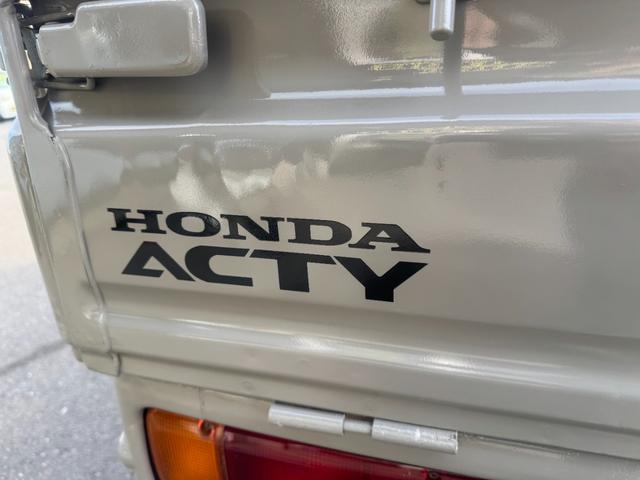 アクティトラック 　４ＷＤ　エアコン　パワステ　５ＭＴ　ＭＡＣカスタム２トンカラー　ホビオスタイル　カスタム１３ＡＷ　新品シートカバー　ＬＥＤライト　Ｆ／バンパーチップ塗装　オリジナルエンブレム　車内抗菌除菌クリーニング（23枚目）